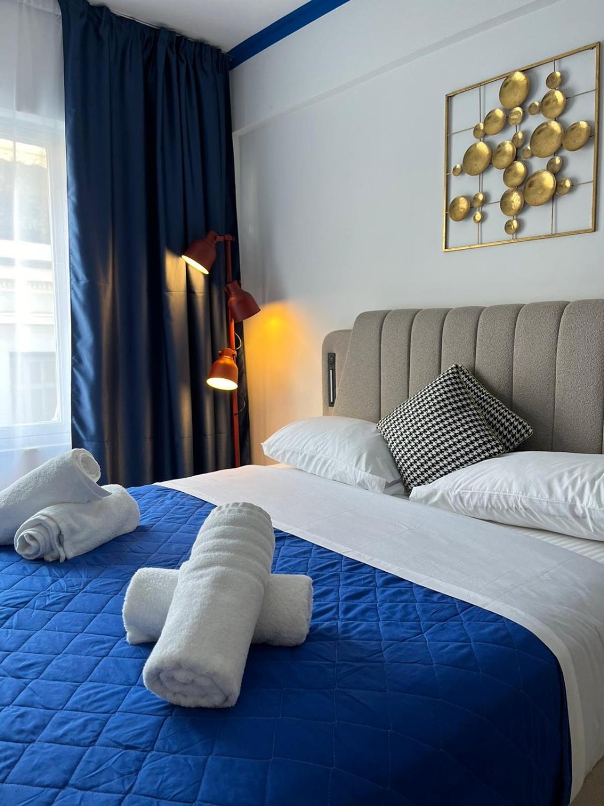 Syntagma Plaka Suite By Zeussuites Athens Luaran gambar